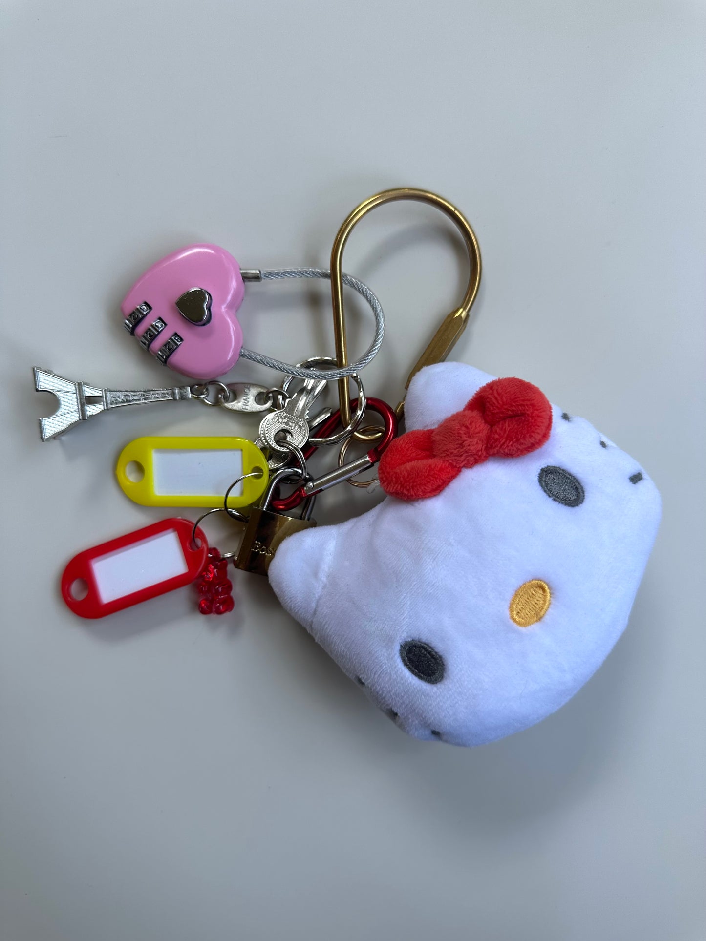 Charm HelloKitty in Paris