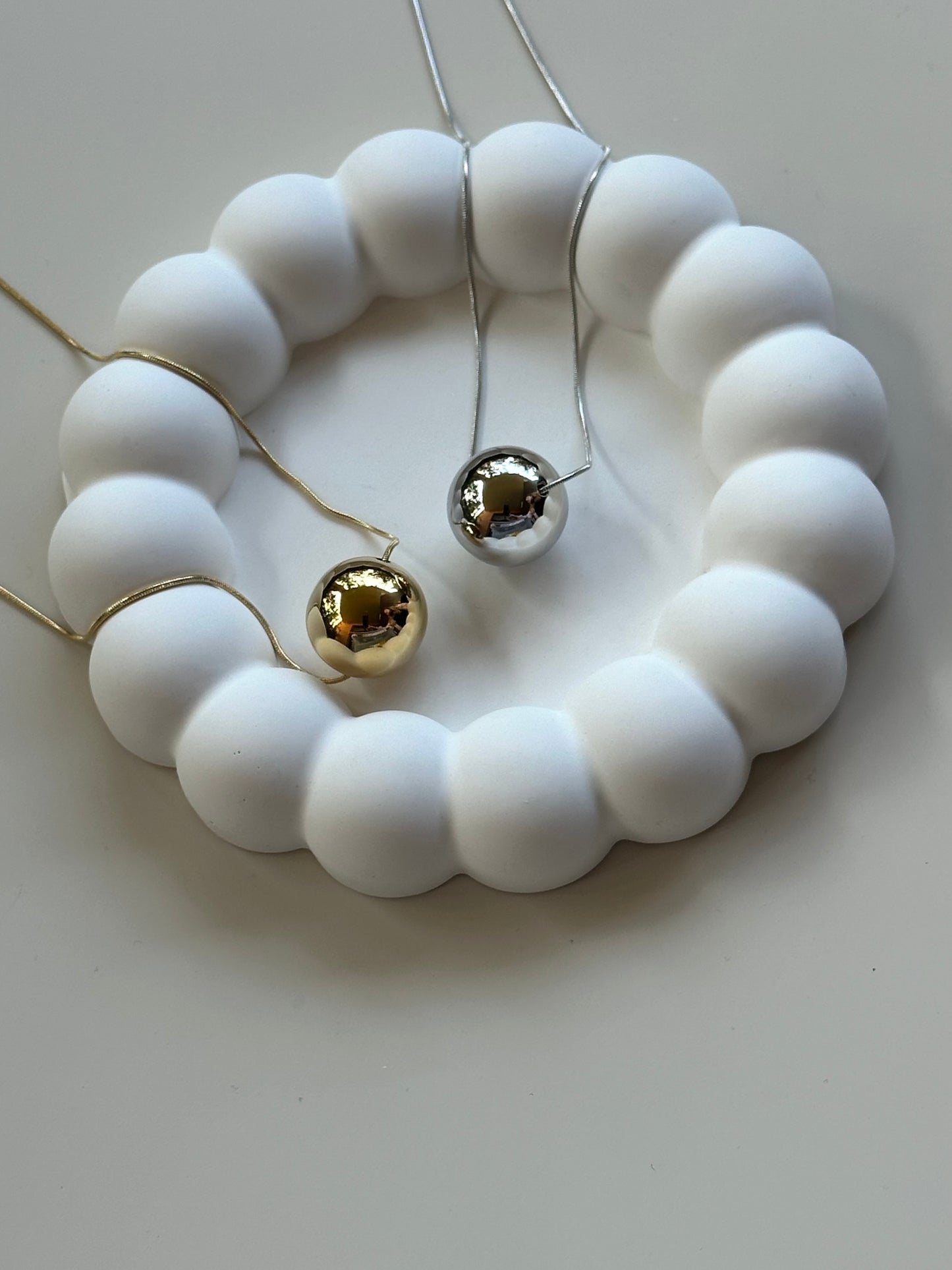 Collana Balls