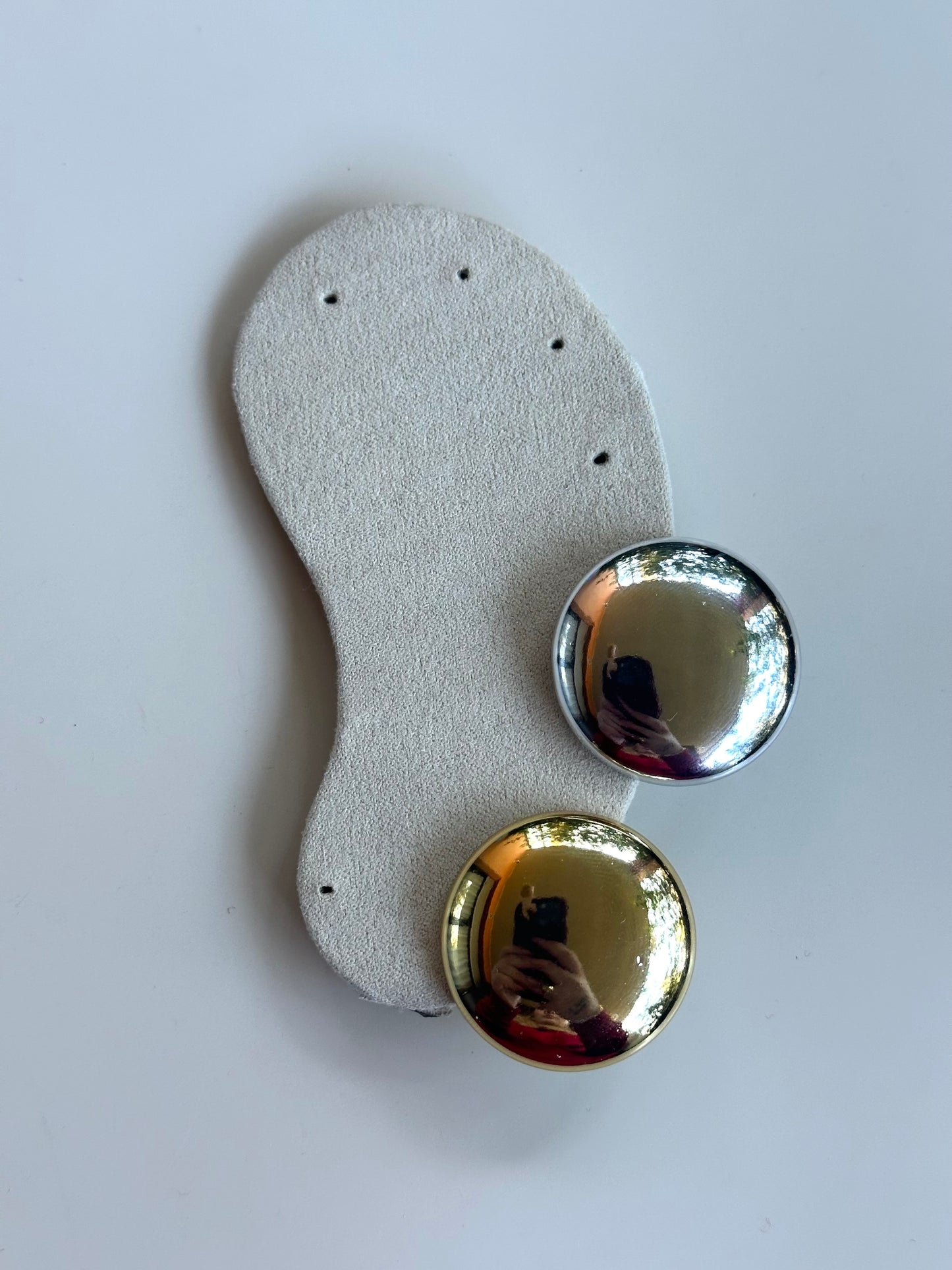 Orecchini Bottone Light