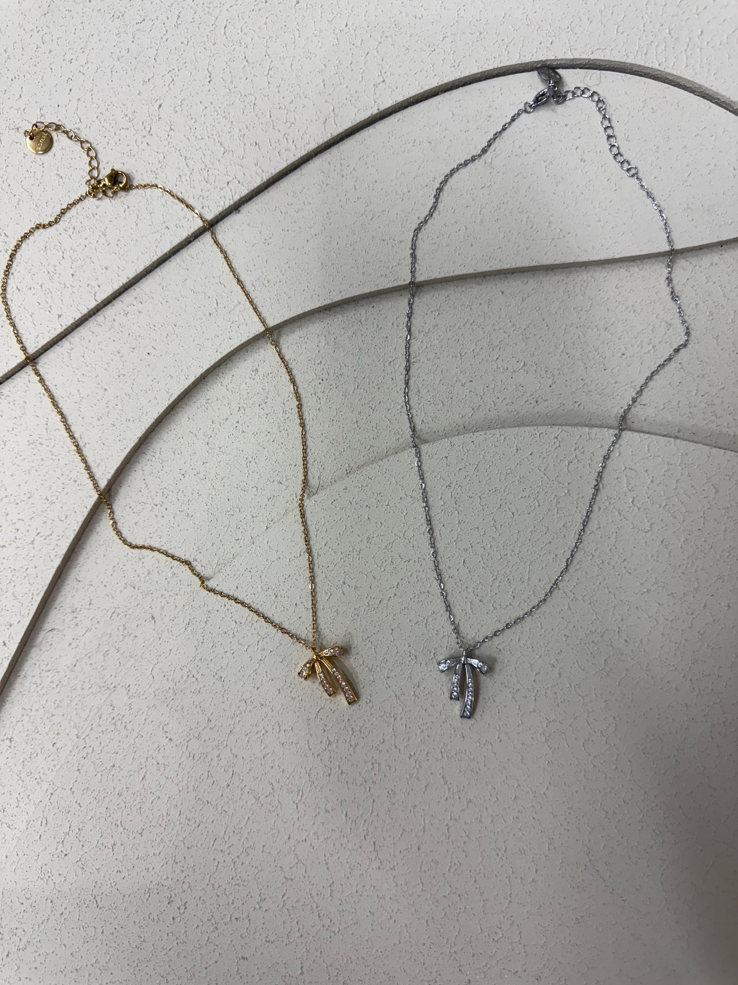 Collana Fiocchetto