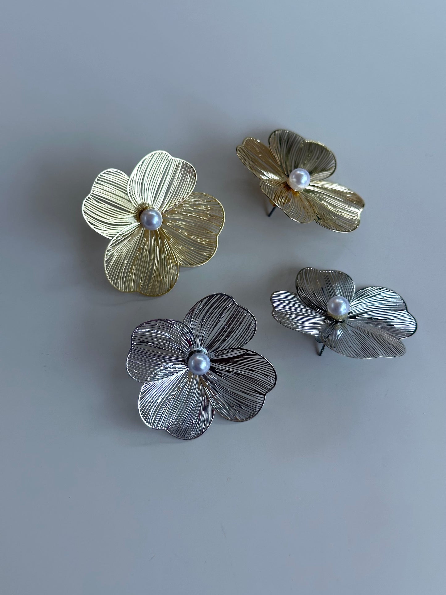 Orecchini Fiore Perlato