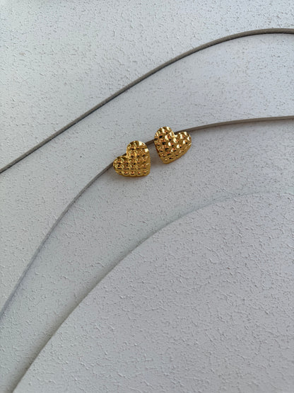 Orecchini Cuore Borchiato