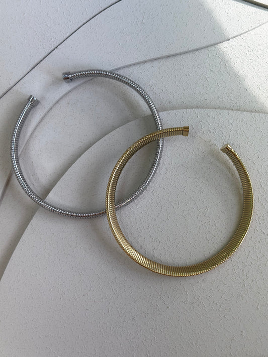 Collana Rigida Essential