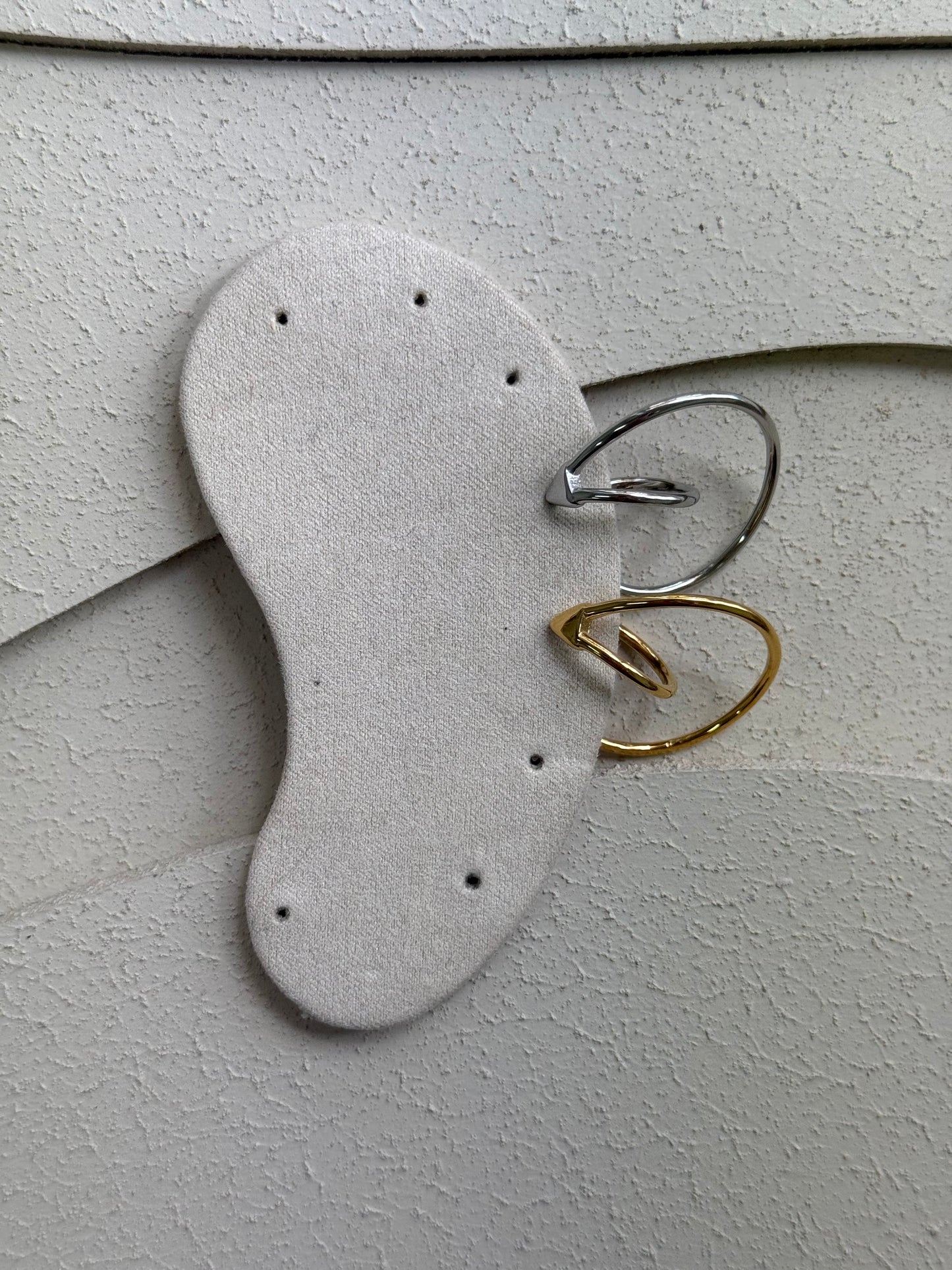 Ear-Cuff Abstract
