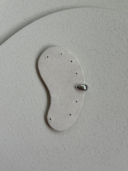 Ear-Cuff Mini Bomb