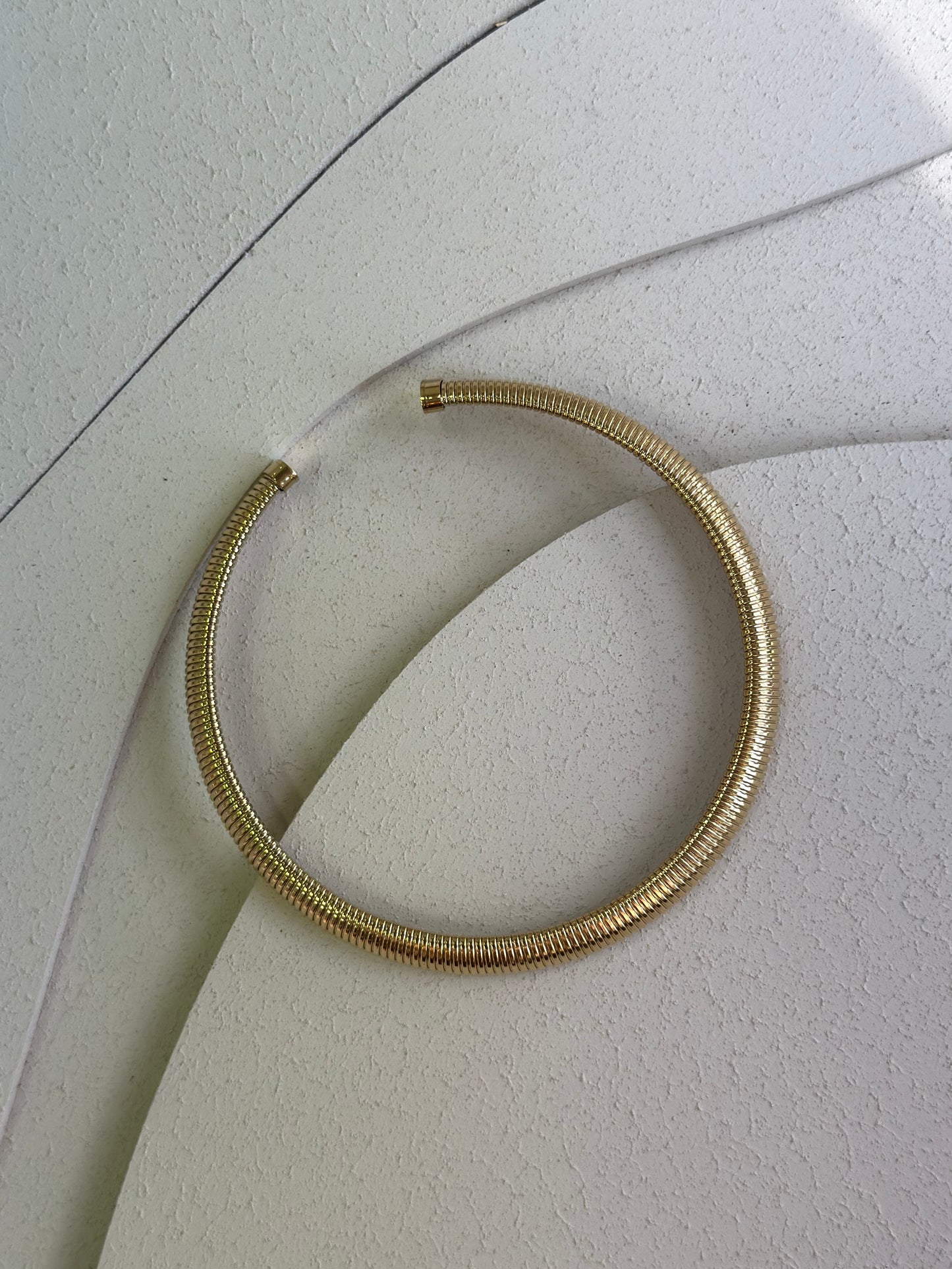 Collana Rigida Essential