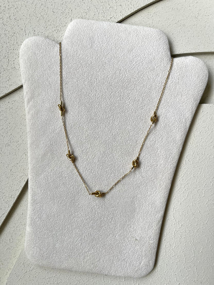 Collana Spine