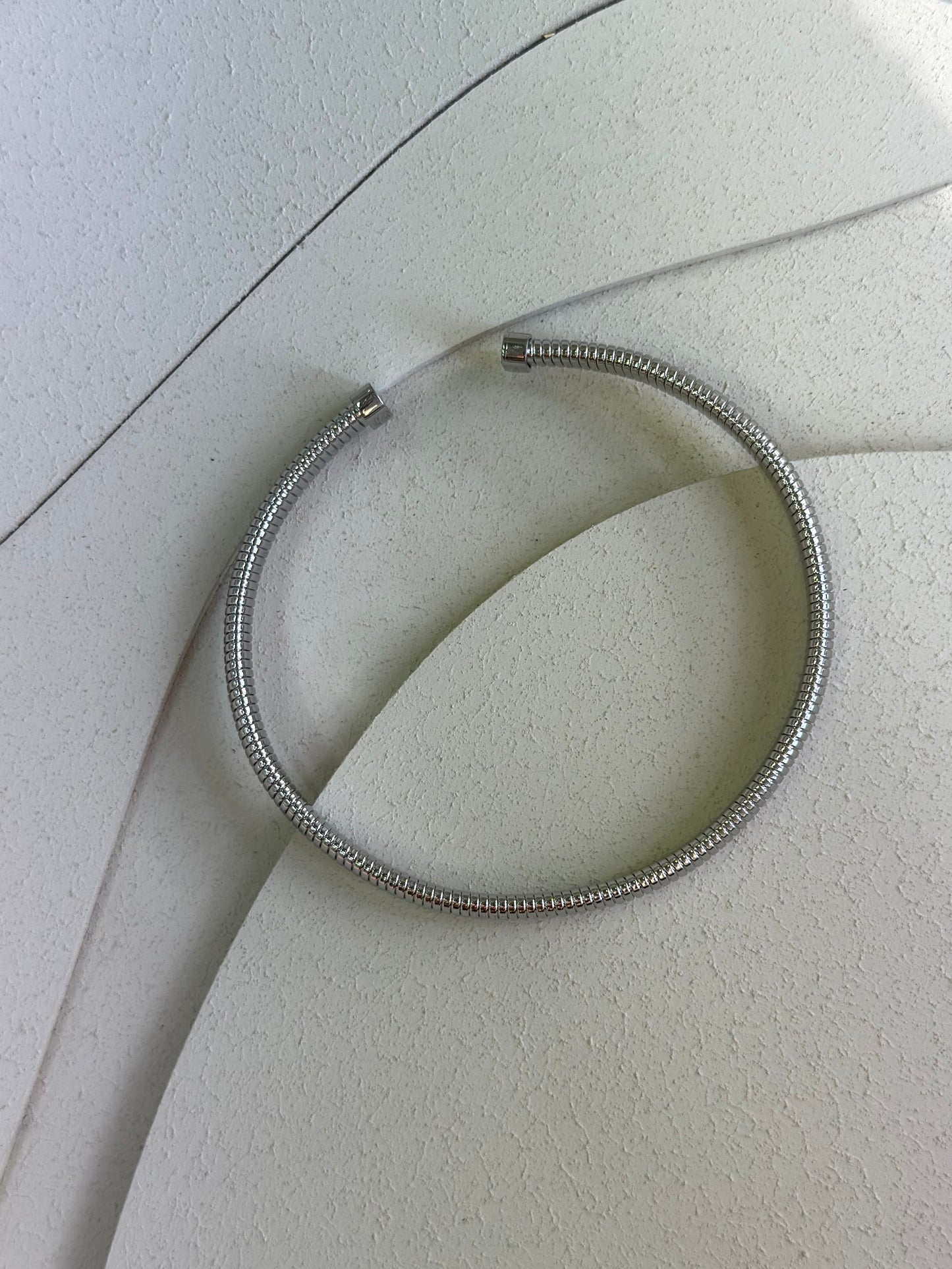 Collana Rigida Essential