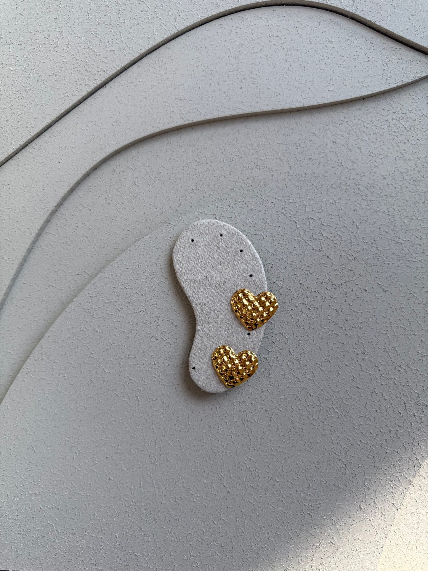 Orecchini Cuore Borchiato