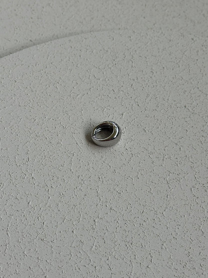 Ear-Cuff Mini Bomb